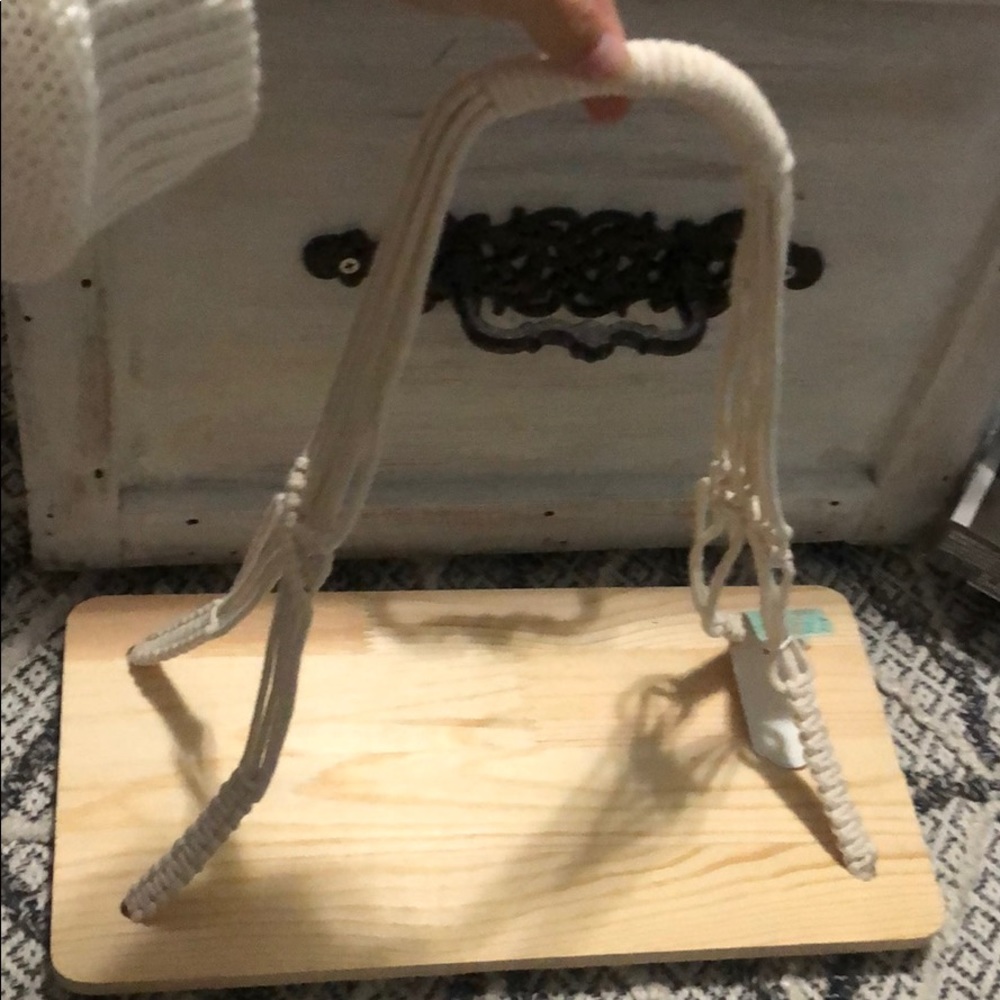 Macrame plant hanger